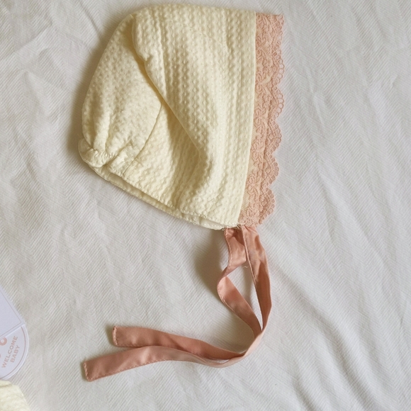 NEW shabby chic heirloom matching set romper, bonnet & booties 0-3 months baby - Picture 5 of 10